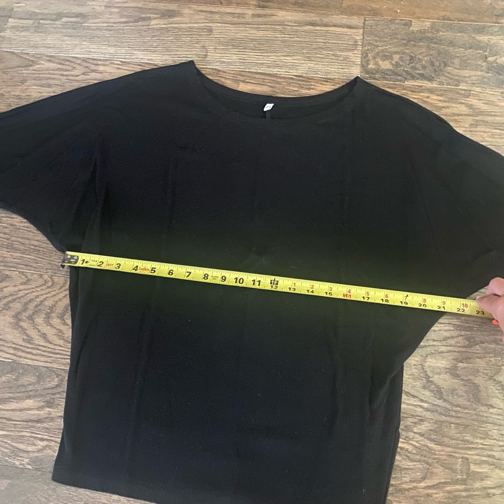 ๐ค3/$10 Batwing sweater - Picture 5 of 7